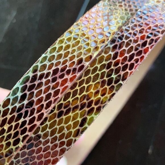 DKNY Italian calf animal print Reptile print luxury Skinny belt Medium 36.25” - Picture 9 of 11